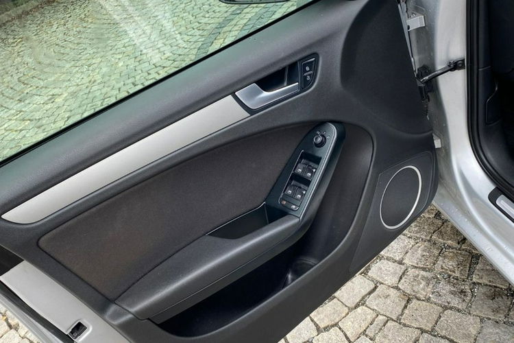 A4 Audi A4 B8 2.0 TDI 143km 2008r Alu 18 zawieszenie s-line zdjęcie 12