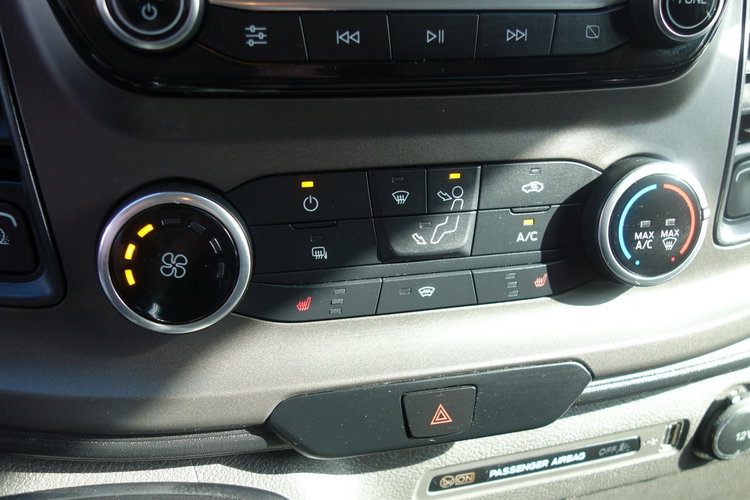 Transit Custom FORD TRANSIT CUSTOM -ZAREJESTROWANY zdjęcie 13