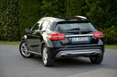 Mercedes GLA 200 1.6 156KM Urban Bi-xenon Ledy Navi Pół-skóry 2xParktronic Alu18" zdjęcie 8