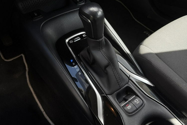 Toyota Corolla 1.8 Hybrid COMFORT TECH, salon Polska, gwarancja, FV23% zdjęcie 18