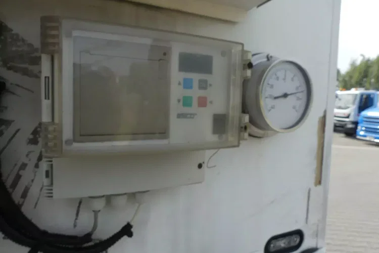 Schmitz CHŁODNIA / THERMO KING SLX300 / zdjęcie 11