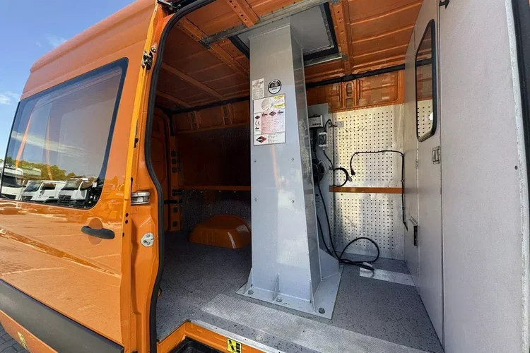 Mercedes Sprinter Zwyżka Podnośnik Koszowy VERSALIFT KLUBB ET-36-LF UDT zdjęcie 9