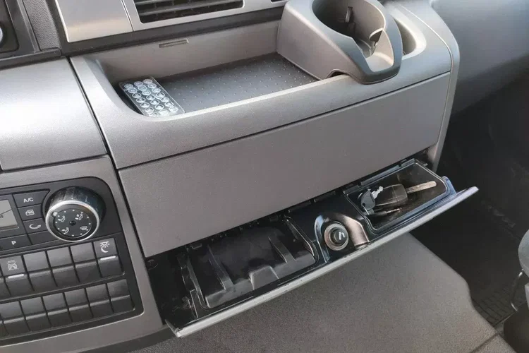 MAN TGL12.250 E6 Firana Tył Drzwi Dach Zsuwany Bogato Wyposażony zdjęcie 25