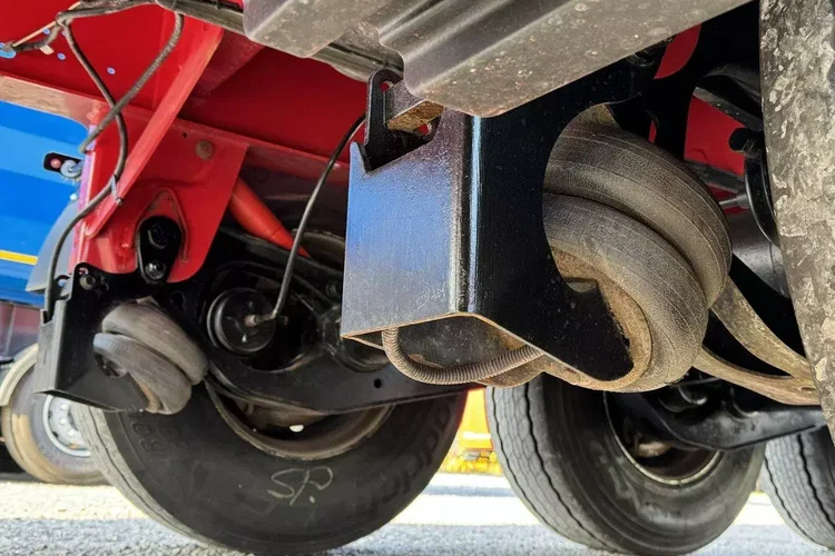 Wielton HARDOX STALOWA DO ZŁOMU 50m Oś Podnoszona Złomówka zdjęcie 11