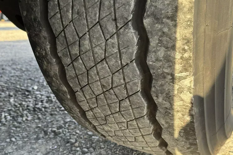 Wielton HARDOX STALOWA DO ZŁOMU 50m Oś Podnoszona Złomówka zdjęcie 14