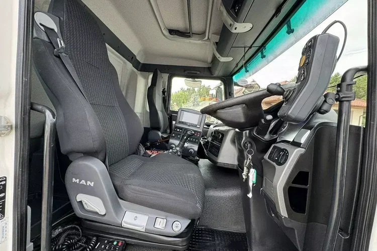 MAN TGS 18.320BUCHER OPTIFANT 8000 Zamiatarka Uliczna Euro 6 zdjęcie 32