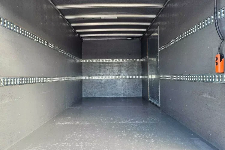 Fiat Ducato Kontener 8 ePAL 49999zł NETTO 2.3 mJET/131KM zdjęcie 13