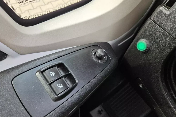 Fiat Ducato Kontener 8 ePAL 49999zł NETTO 2.3 mJET/131KM zdjęcie 19