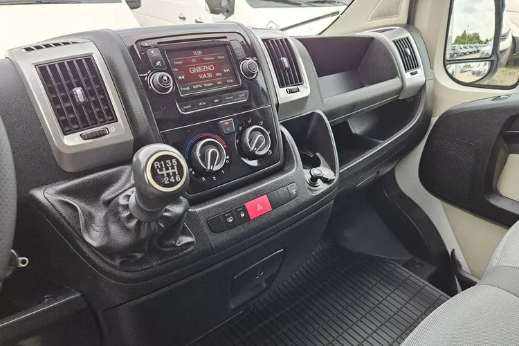 Fiat Ducato Kontener 8 ePAL 49999zł NETTO 2.3 mJET/131KM zdjęcie 25