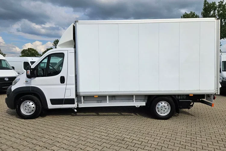 Fiat Ducato Kontener 8 ePAL 49999zł NETTO 2.3 mJET/131KM zdjęcie 8