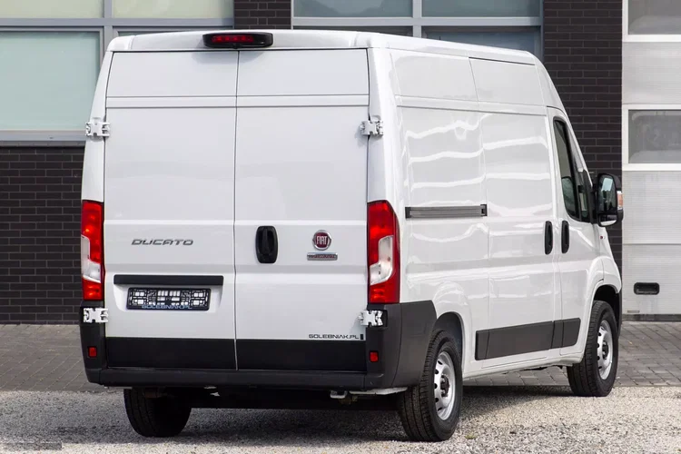 Fiat Ducato 2.3 L2H2 ŚREDNI Professional zdjęcie 24