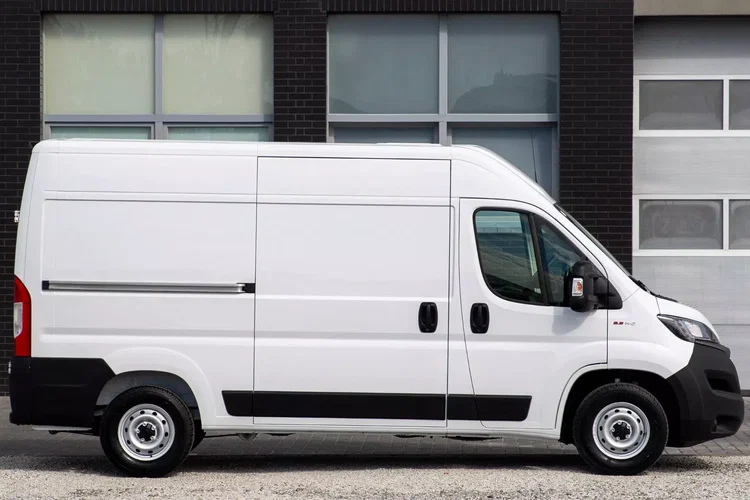 Fiat Ducato 2.3 L2H2 ŚREDNI Professional zdjęcie 25