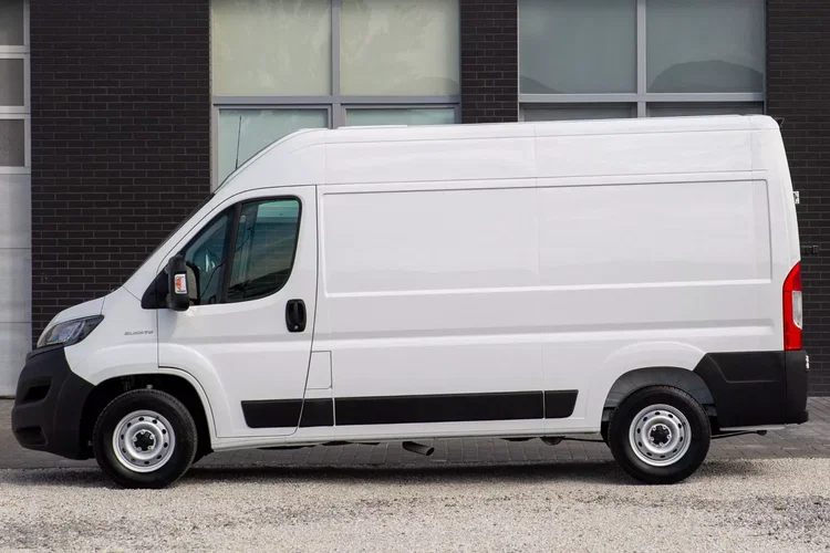 Fiat Ducato 2.3 L2H2 ŚREDNI Professional zdjęcie 27
