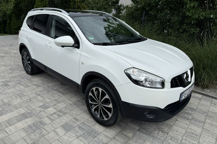 Nissan Qashqai FULL OPCJA kamery 360 Zadbany Niski oryginalny przebieg zdjęcie 13