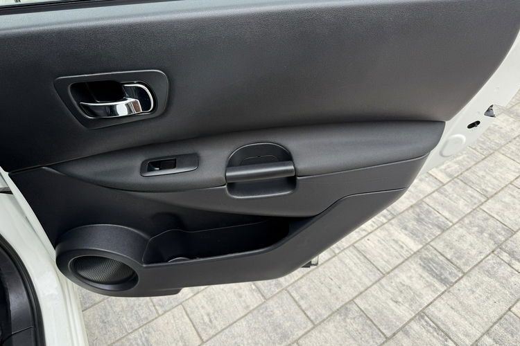 Nissan Qashqai FULL OPCJA kamery 360 Zadbany Niski oryginalny przebieg zdjęcie 14