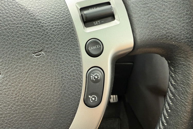 Nissan Qashqai FULL OPCJA kamery 360 Zadbany Niski oryginalny przebieg zdjęcie 16