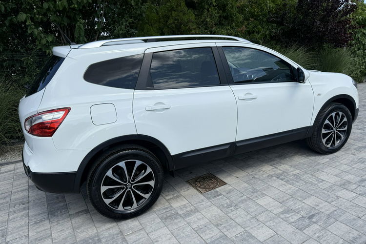 Nissan Qashqai FULL OPCJA kamery 360 Zadbany Niski oryginalny przebieg zdjęcie 2
