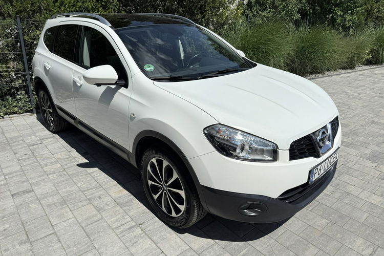 Nissan Qashqai FULL OPCJA kamery 360 Zadbany Niski oryginalny przebieg zdjęcie 33