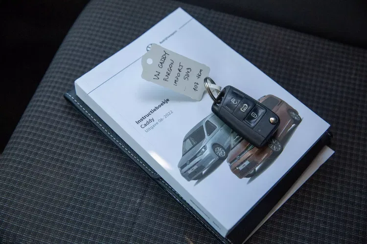 Volkswagen Caddy Cargo MAXI L2H1 2.0 TDI NOWY MODEL zdjęcie 4