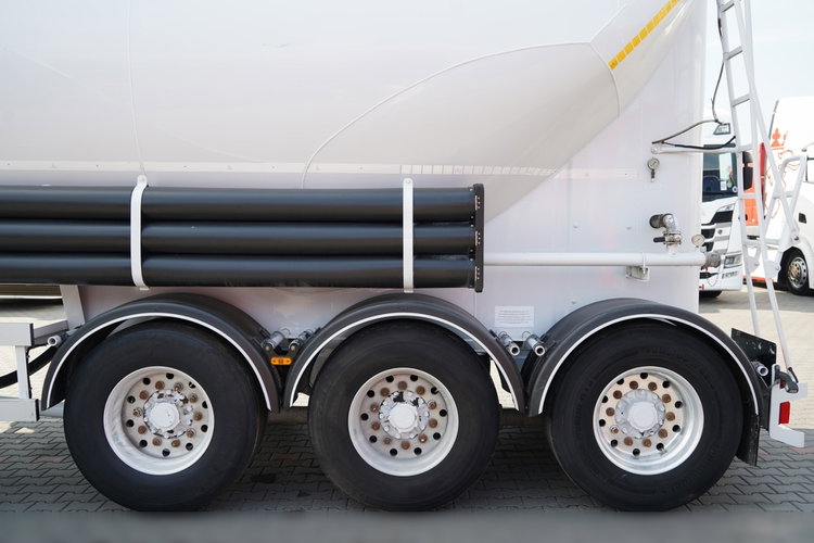 Spitzer CEMENTONACZEPA / 37 000 L / SILOS / 3 KOMORY / SPROWADZONA zdjęcie 17