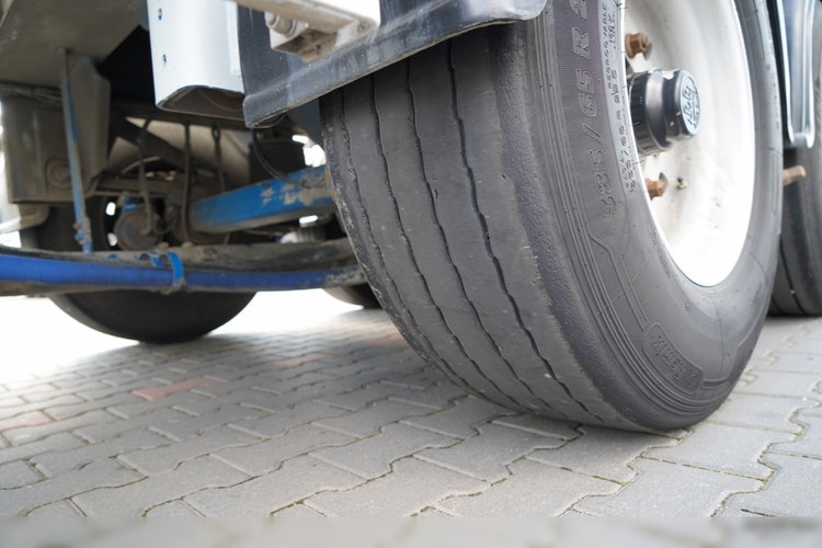 Feldbinder / CEMENTONACZEPA / 3 KOMORY / 36 000 L / SILOS / DO MATERIAŁÓW SYPKICH / ALUFELGI zdjęcie 14