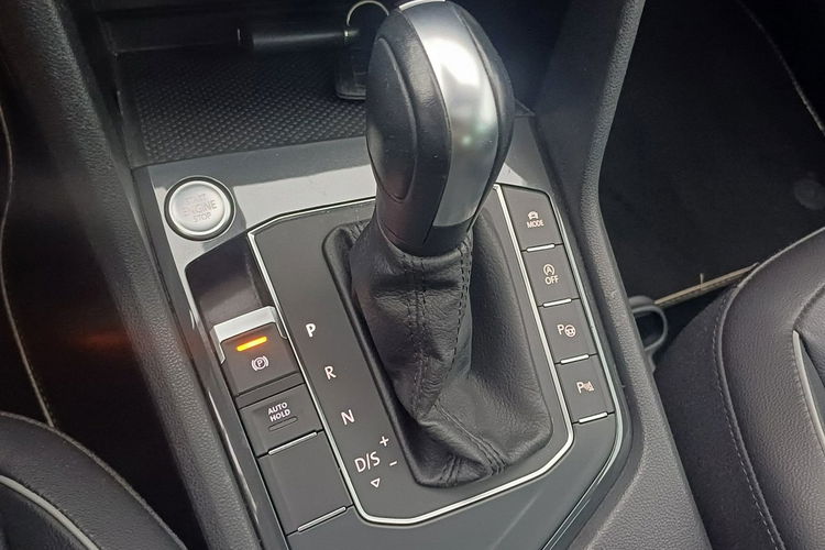 Volkswagen Tiguan R-Line 2.0 TDi 150 KM Pełne wyposażenie Hak chowany zdjęcie 16