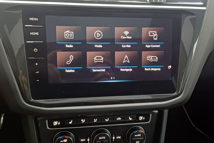 Volkswagen Tiguan R-Line 2.0 TDi 150 KM Pełne wyposażenie Hak chowany zdjęcie 19