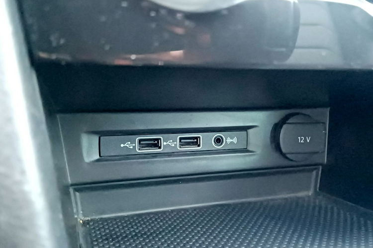 Volkswagen Tiguan R-Line 2.0 TDi 150 KM Pełne wyposażenie Hak chowany zdjęcie 23