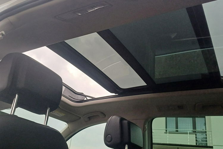 Volkswagen Tiguan R-Line 2.0 TDi 150 KM Pełne wyposażenie Hak chowany zdjęcie 28