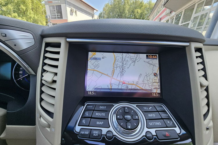 Infiniti QX70 skóra, kamera 360, grzane fotele, serwis, 4awd zdjęcie 16