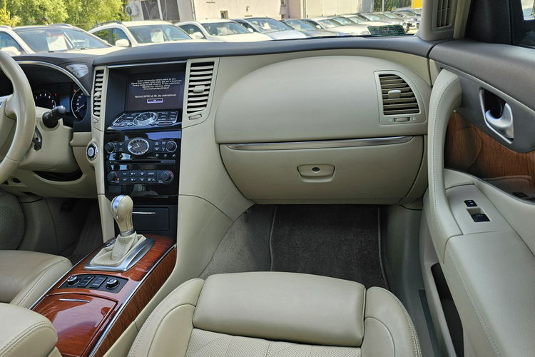 Infiniti QX70 skóra, kamera 360, grzane fotele, serwis, 4awd zdjęcie 18