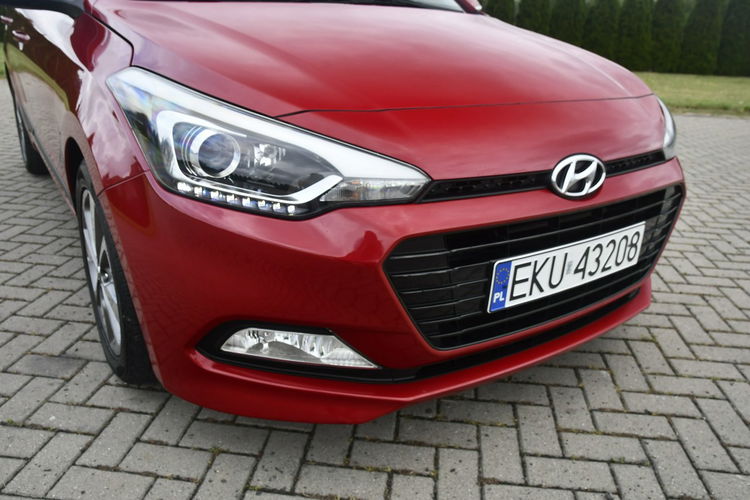 Hyundai i20 1.0Turbo Panorama Dach.Navi.Kam.Cof.Tempomat.Ledy.UEFA 2016 zdjęcie 4