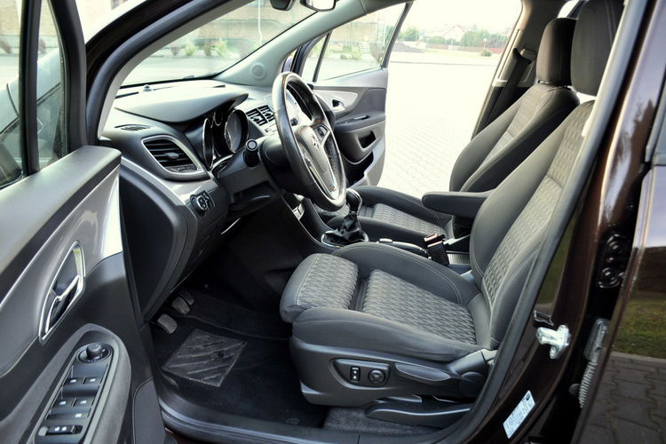 Opel Mokka 1.6i(116KM) Mokka Brown Welut Grzana Kierownica 2xPark. I Wł Alu18"ASO zdjęcie 21