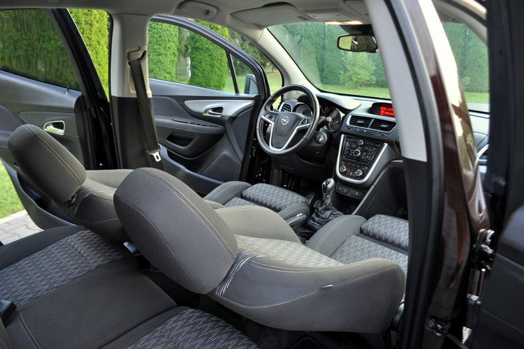 Opel Mokka 1.6i(116KM) Mokka Brown Welut Grzana Kierownica 2xPark. I Wł Alu18"ASO zdjęcie 23