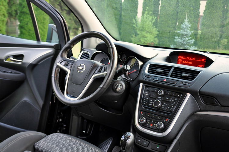 Opel Mokka 1.6i(116KM) Mokka Brown Welut Grzana Kierownica 2xPark. I Wł Alu18"ASO zdjęcie 25