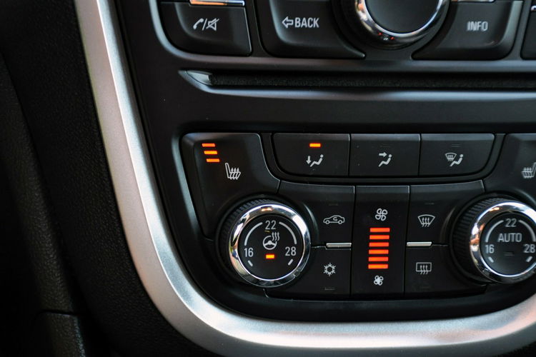 Opel Mokka 1.6i(116KM) Mokka Brown Welut Grzana Kierownica 2xPark. I Wł Alu18"ASO zdjęcie 33