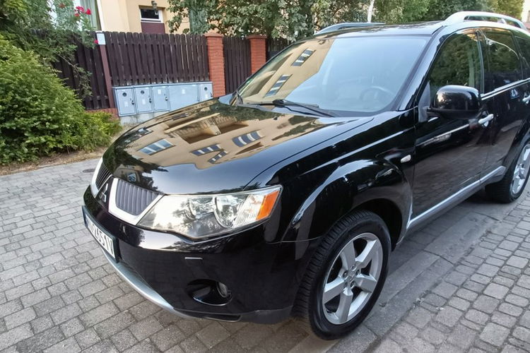 Mitsubishi Outlander 2.4 MIVEC Instyle .4WD, 170KM, automat, kamera cofania, skóra, 7-osob. zdjęcie 2