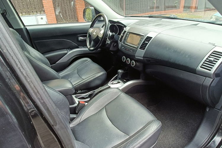 Mitsubishi Outlander 2.4 MIVEC Instyle .4WD, 170KM, automat, kamera cofania, skóra, 7-osob. zdjęcie 29
