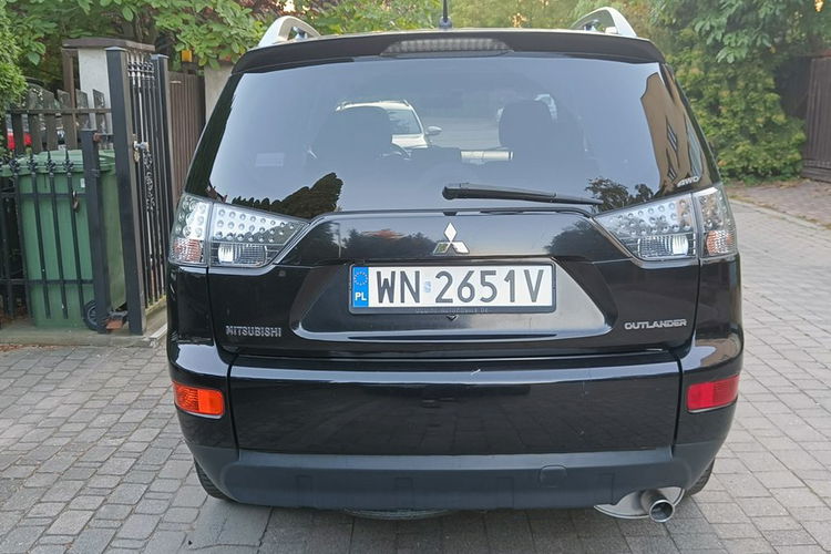 Mitsubishi Outlander 2.4 MIVEC Instyle .4WD, 170KM, automat, kamera cofania, skóra, 7-osob. zdjęcie 5