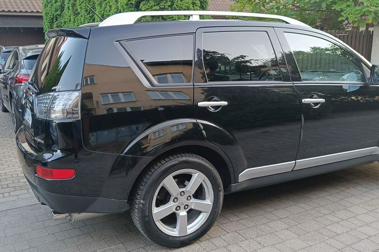 Mitsubishi Outlander 2.4 MIVEC Instyle .4WD, 170KM, automat, kamera cofania, skóra, 7-osob. zdjęcie 8