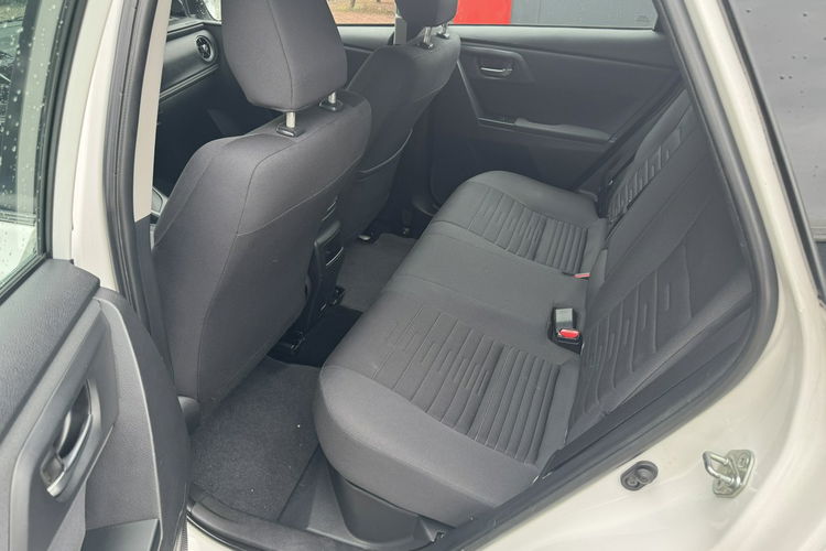 Toyota Auris 1.8 HSD 136KM Kamera Bezwypadkowy zdjęcie 16