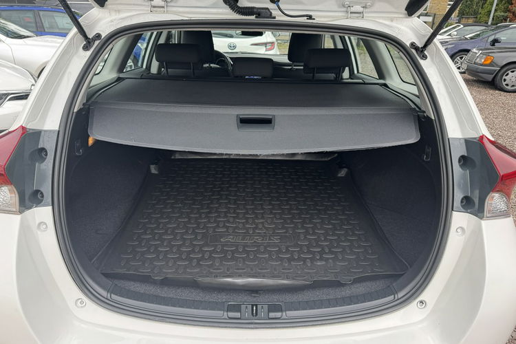 Toyota Auris 1.8 HSD 136KM Kamera Bezwypadkowy zdjęcie 17