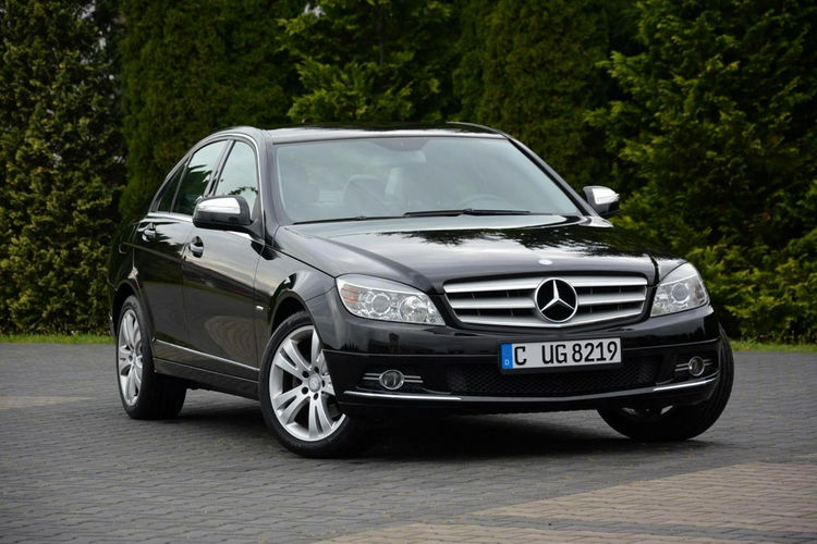 Mercedes C 180 Kompressor Avantgarde 130 tys przebieg pół-skóry Klimatronic ASO zdjęcie 8