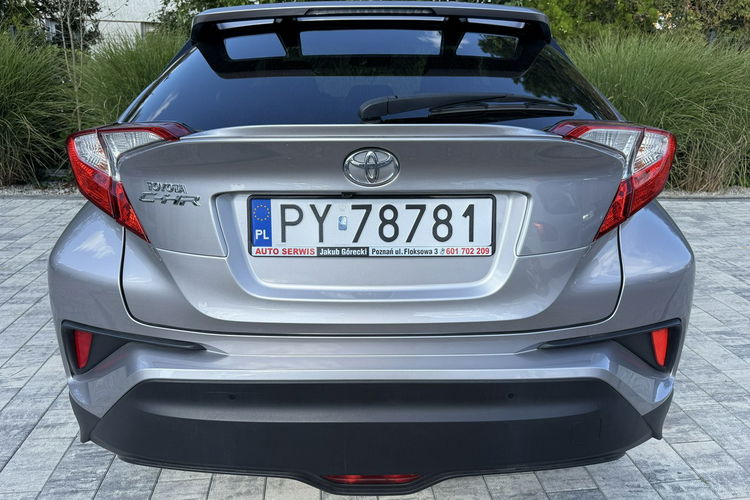 Toyota C-HR Hybryda niski przebieg oryginalny lakier zdjęcie 4