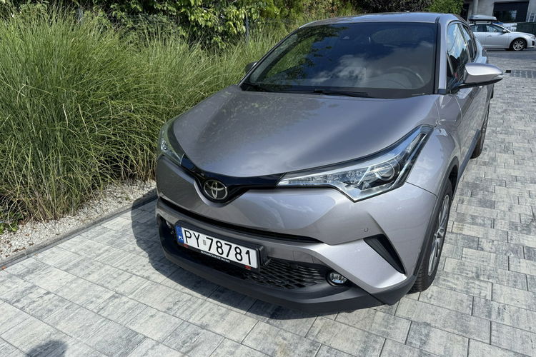 Toyota C-HR Hybryda niski przebieg oryginalny lakier zdjęcie 6