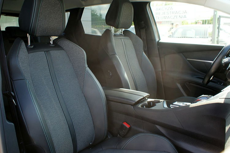 Peugeot 3008 Hybrid PHEV Gwarancja 6mc zdjęcie 16