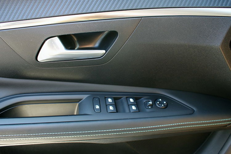 Peugeot 3008 Hybrid PHEV Gwarancja 6mc zdjęcie 26