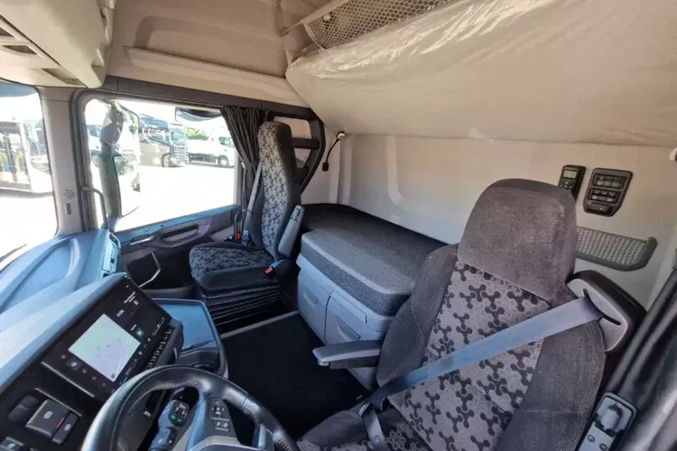 Scania R 460 A4x2NA zdjęcie 10