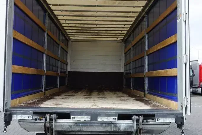 Renault / D 320 / EURO 6 / FIRANKA + WINDA / 21 PALET / ŁAD. 16 530 KG zdjęcie 10