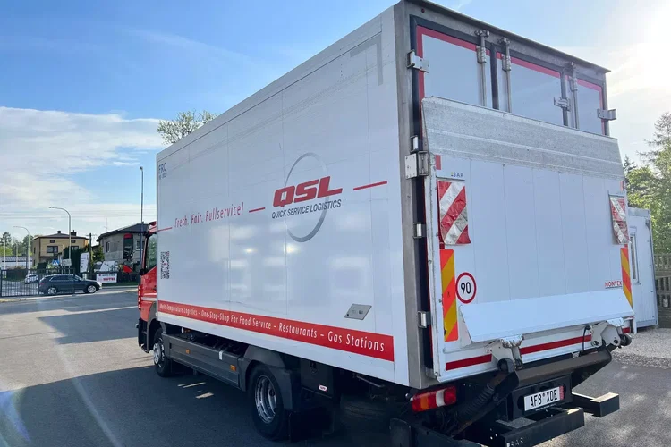 Mercedes ATEGO1223 CHLODNIA CARIERR zdjęcie 10